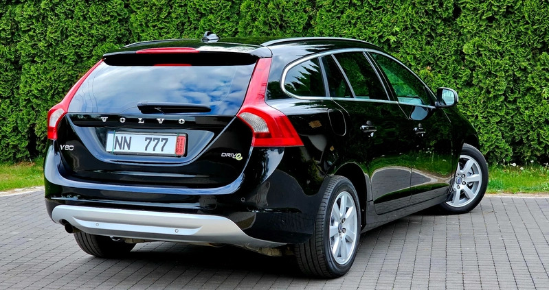 Volvo V60 cena 29900 przebieg: 283000, rok produkcji 2012 z Radom małe 172